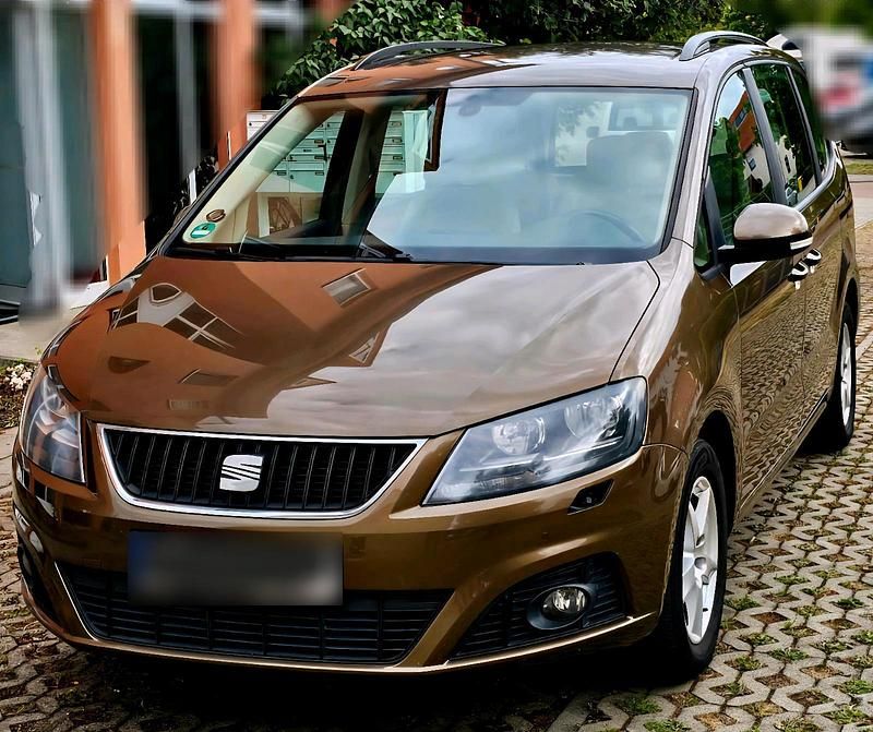 Gebraucht Seat Alhambra Style 140 PS (102 kW) 2011 Braun Van / Kleinbus