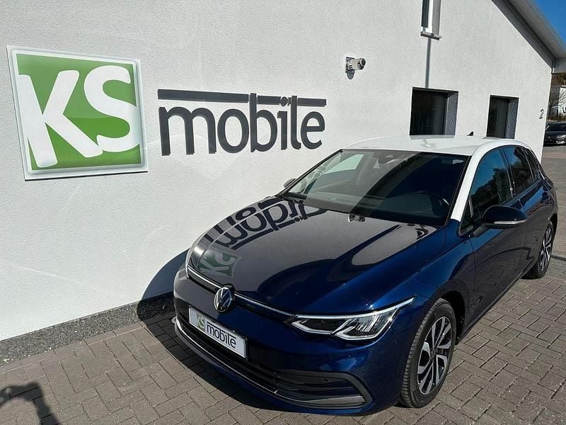 Gebraucht VW Golf VIII Active 150 PS (110 kW) 2022 Blau Limousine
