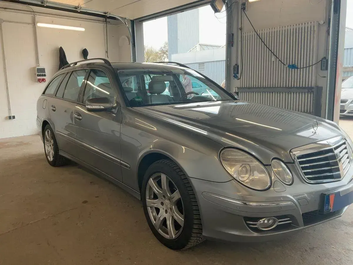 Gebraucht Mercedes E500 387 PS (284 kW) 2008 Silber Kombi