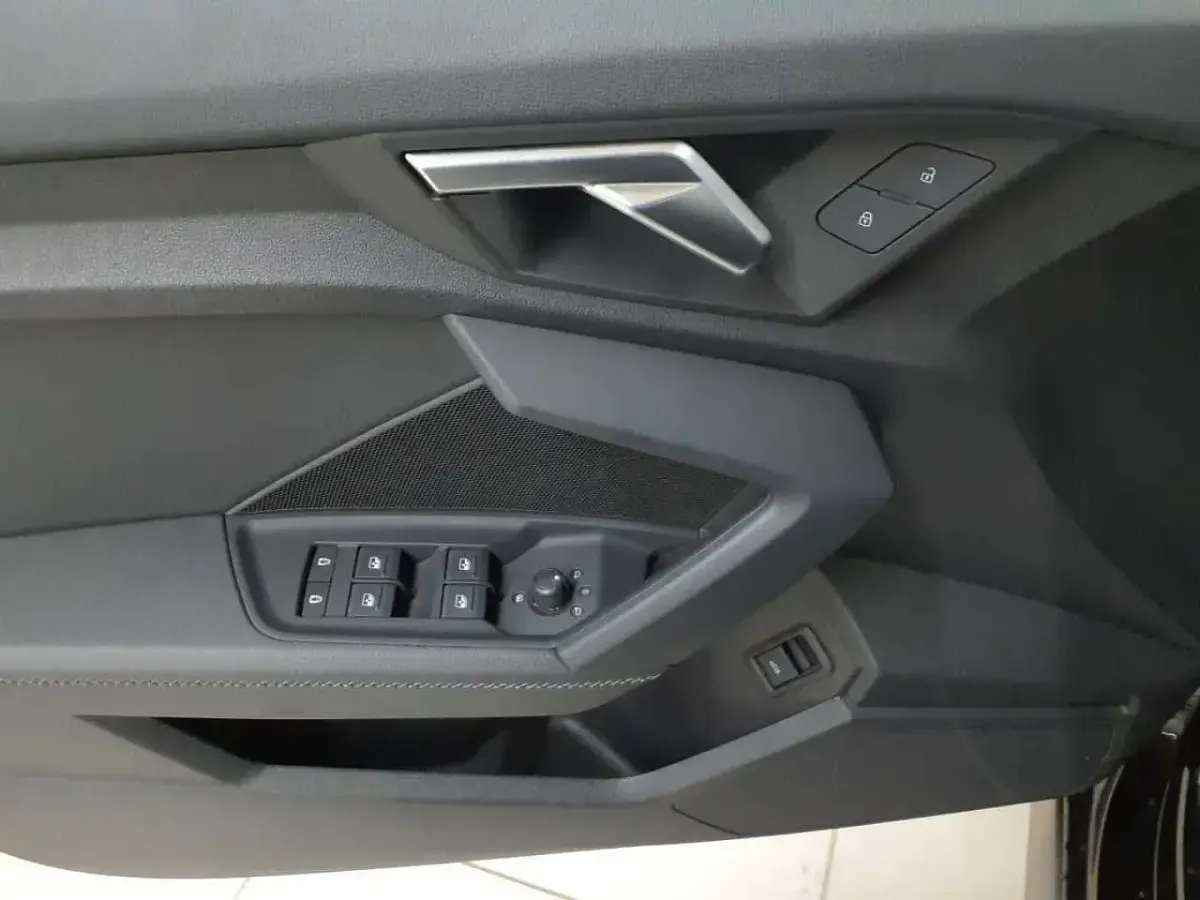 Gebraucht Audi A3 S-Line 110 PS (80 kW) 2021 Mythosschwarz metallic Limousine