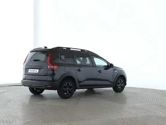 Gebraucht Dacia Jogger Extreme 110 PS (80 kW) 2024 Perlmuttschwarz Van / Kleinbus
