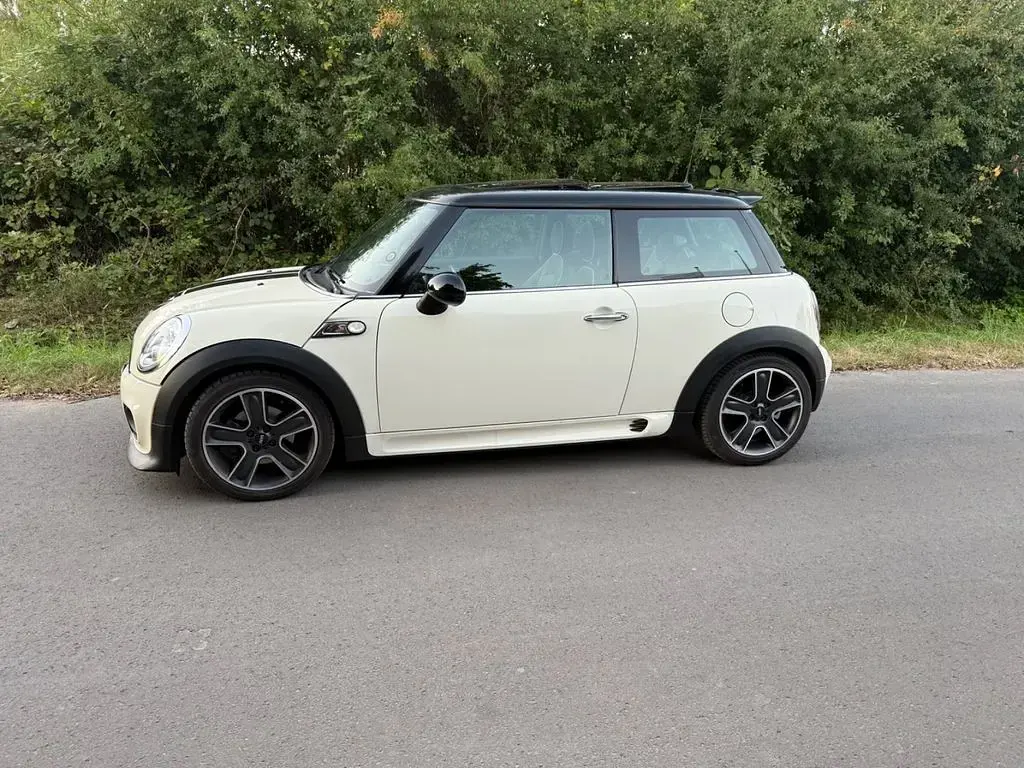 Usado Mini Cooper 120 CV (88 kW) 2007 Blanco Utilitario