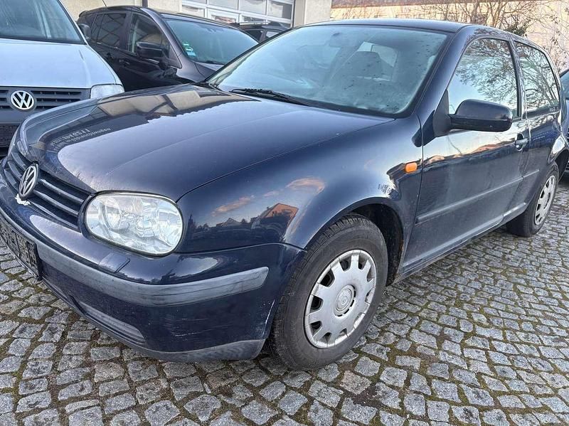 Second-hand VW Golf III 75 CP (55 kW) 1998 Albastru Berlinǎ