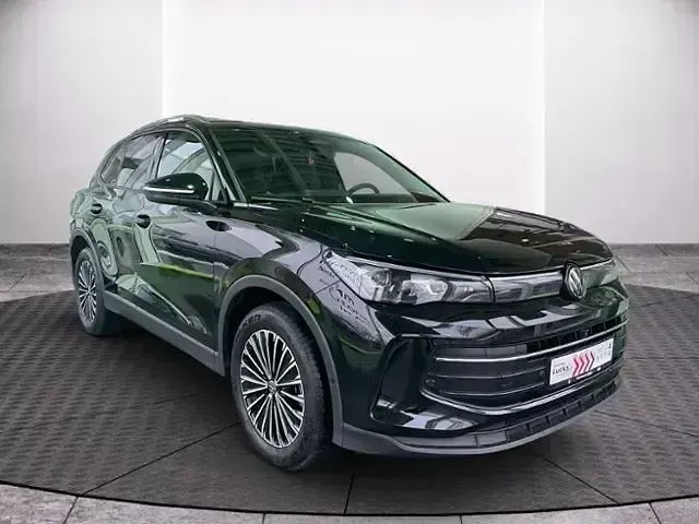 Gebraucht VW Tiguan Goal 150 PS (110 kW) 2025 Grenadillschwarz metallic SUV
