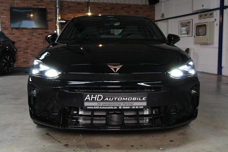 Neu Cupra Leon VZ 272 PS (200 kW) 2026 Midnight schwarz meta... Limousine