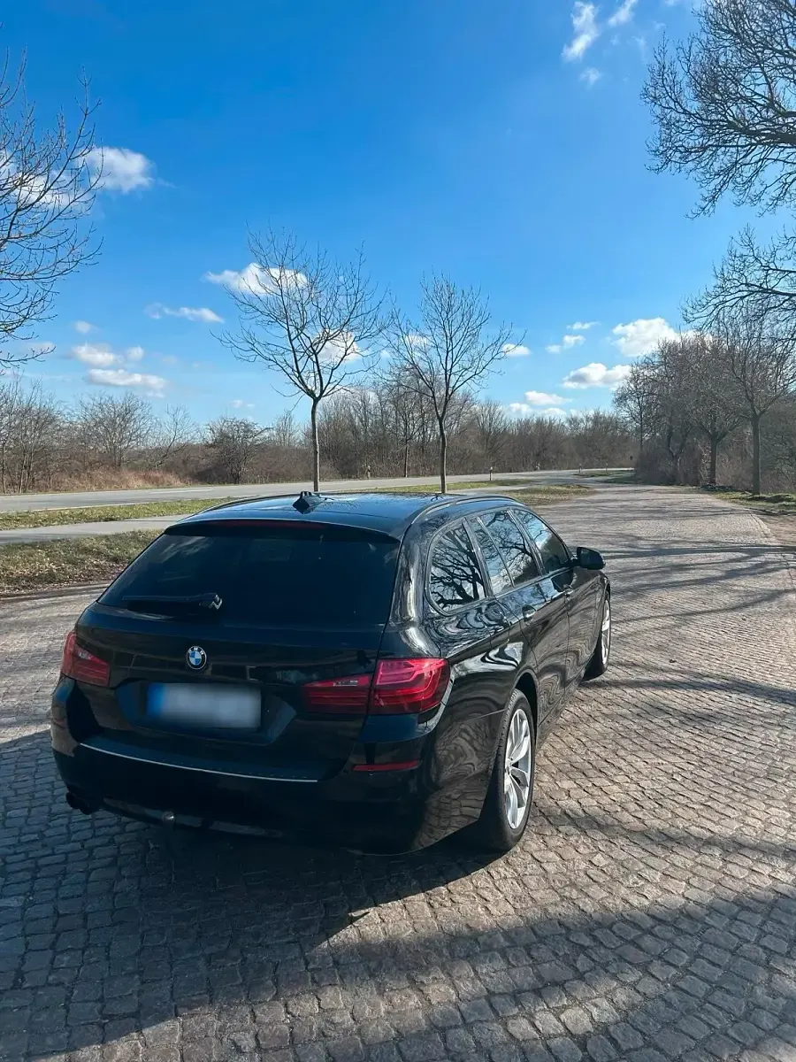 Gebraucht BMW 520 Luxury Line 190 PS (139 kW) 2016 Schwarz Kombi
