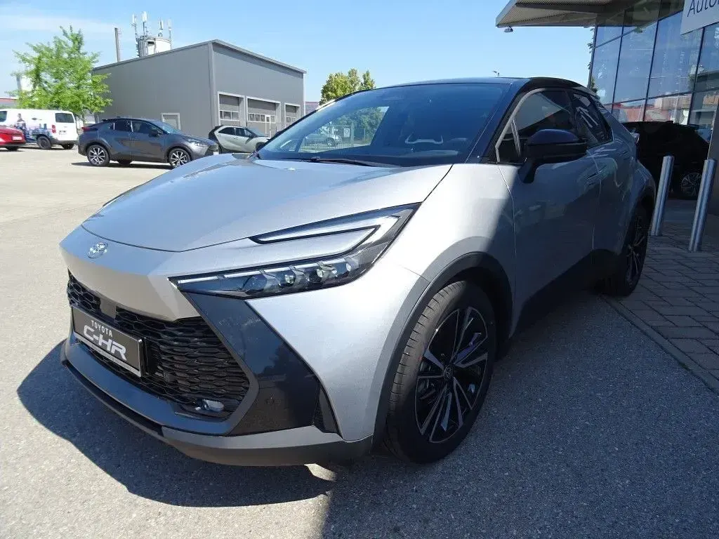Neu Toyota C-HR Lounge+ 197 PS (144 kW) 2025 Silber SUV