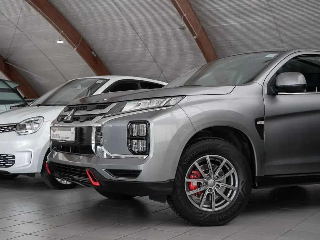 Gebraucht Mitsubishi ASX Spirit 150 PS (110 kW) 2020 Platinumgrau metallic SUV