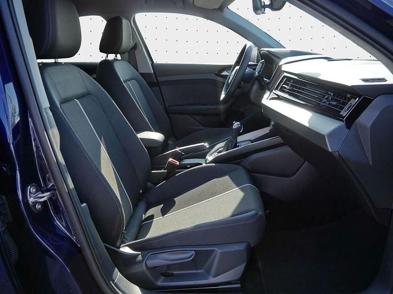 Gebraucht Audi A1 Basis 116 PS (85 kW) 2025 Navarrablau metallic SUV