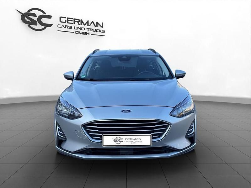 Gebraucht Ford Focus Trend 101 PS (74 kW) 2020 Silber Limousine