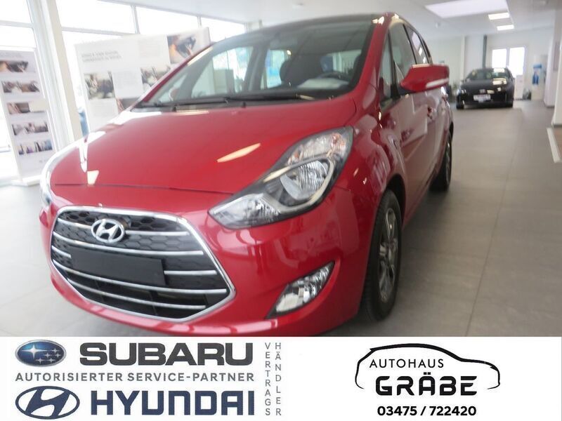 Rot Gebraucht 2017 Hyundai ix20 YES! Van / Kleinbus | 13.490 € (Teuer) - Bild 1/4