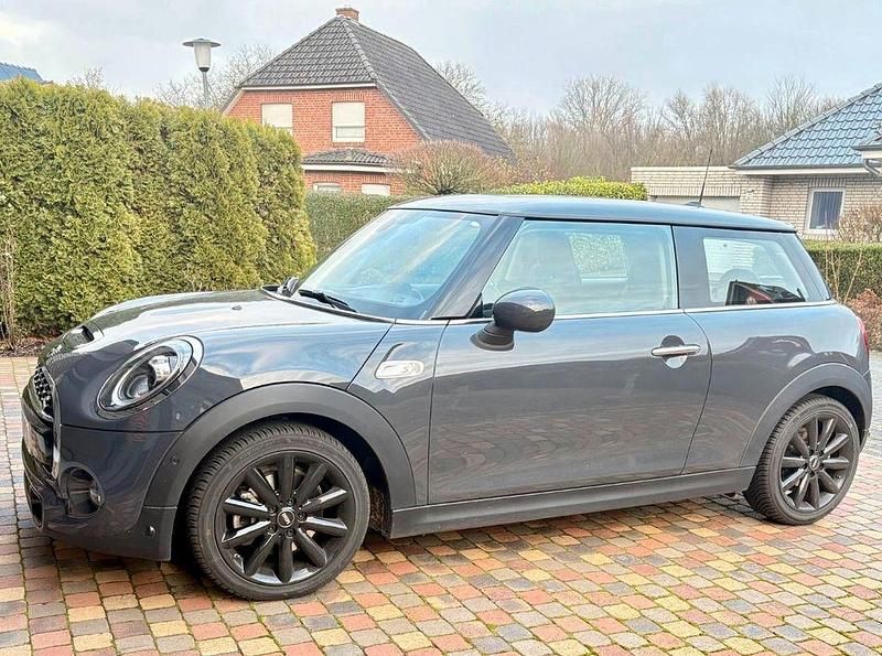 Grau Gebraucht 2018 Mini Cooper S Kleinwagen | 18.500 € (Fairer Preis) - Bild 1/4