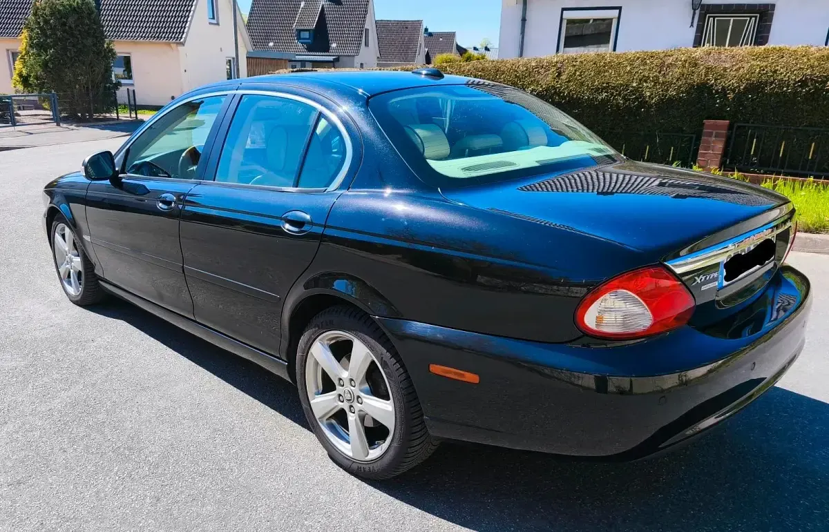 Gebraucht Jaguar X-type Executive 145 PS (106 kW) 2008 Schwarz Limousine