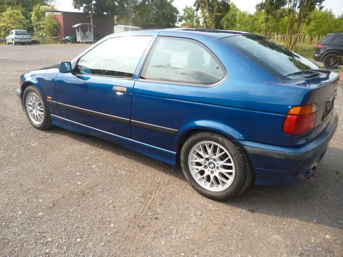 Gebraucht BMW 323 170 PS (125 kW) 1998 Blau Coupé