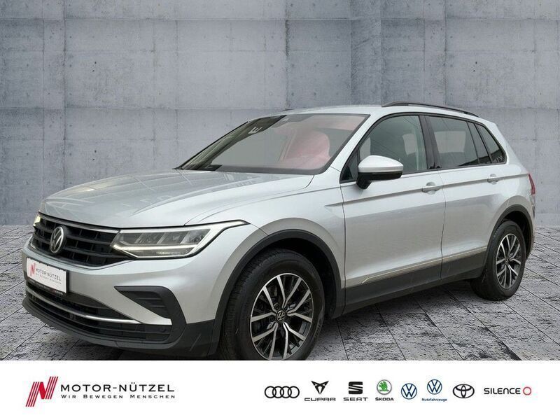 Reflexsilber metallic Gebraucht 2021 VW Tiguan Life SUV | 24.960 € (Fairer Preis) - Bild 1/4