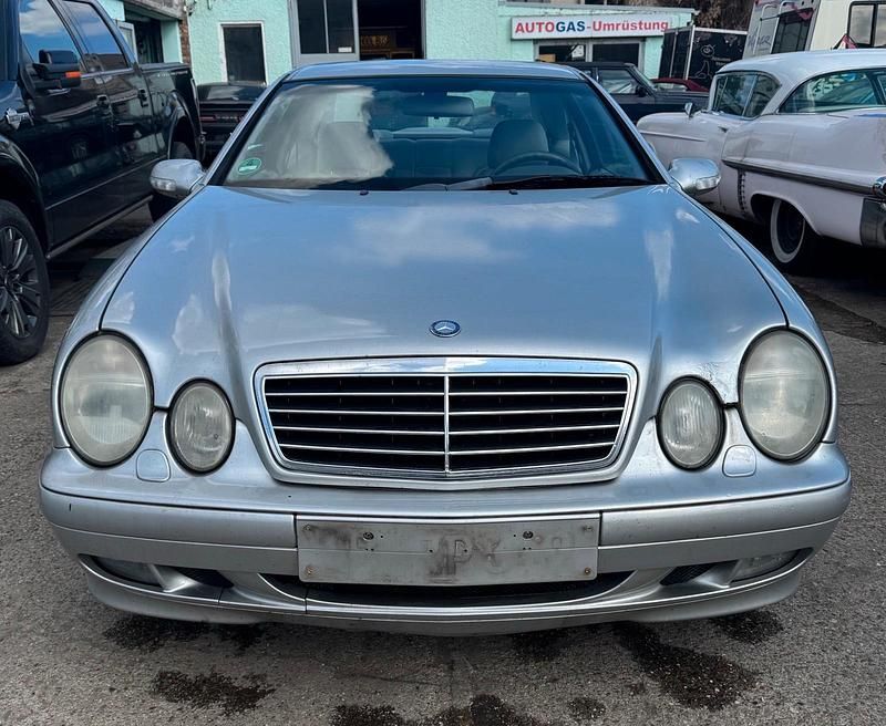 Gebraucht Mercedes CLK230 Elegance 193 PS (141 kW) 2000 Silber Coupé