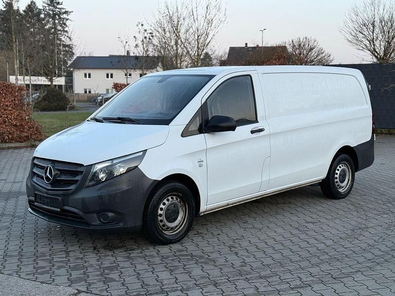 Gebraucht Mercedes Vito 114 PS (83 kW) 2017 Weiß Van