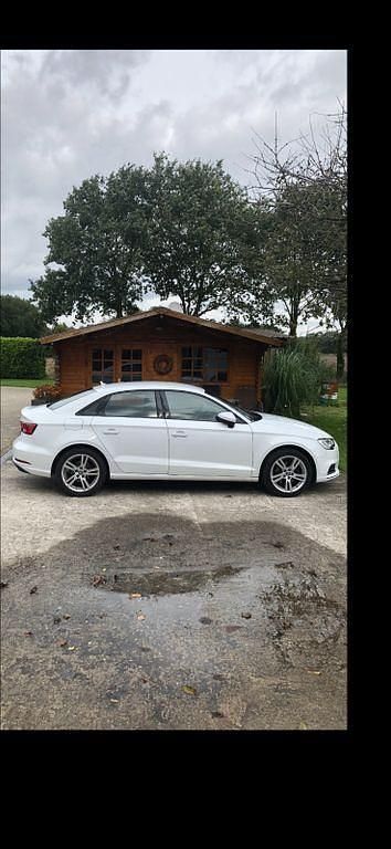 Gebraucht Audi A3 Ambiente 150 PS (110 kW) 2017 Weiß Limousine