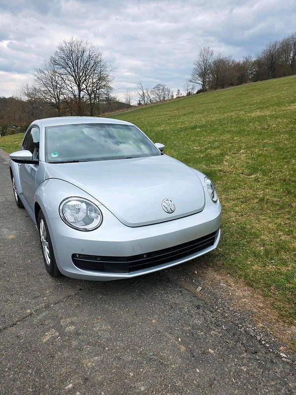 Gebraucht VW Beetle 105 PS (77 kW) 2012 Silber Kleinwagen