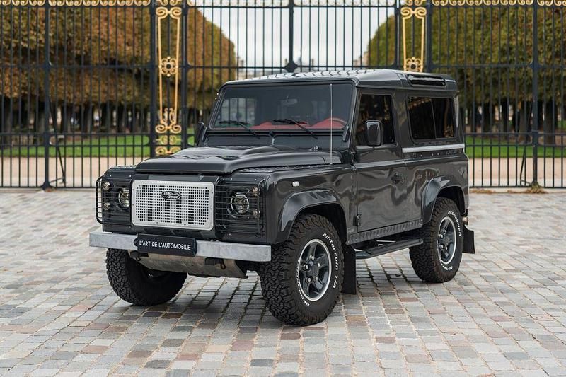 Grau Gebraucht 2016 Land Rover Defender SUV | 119.900 € - Bild 1/4