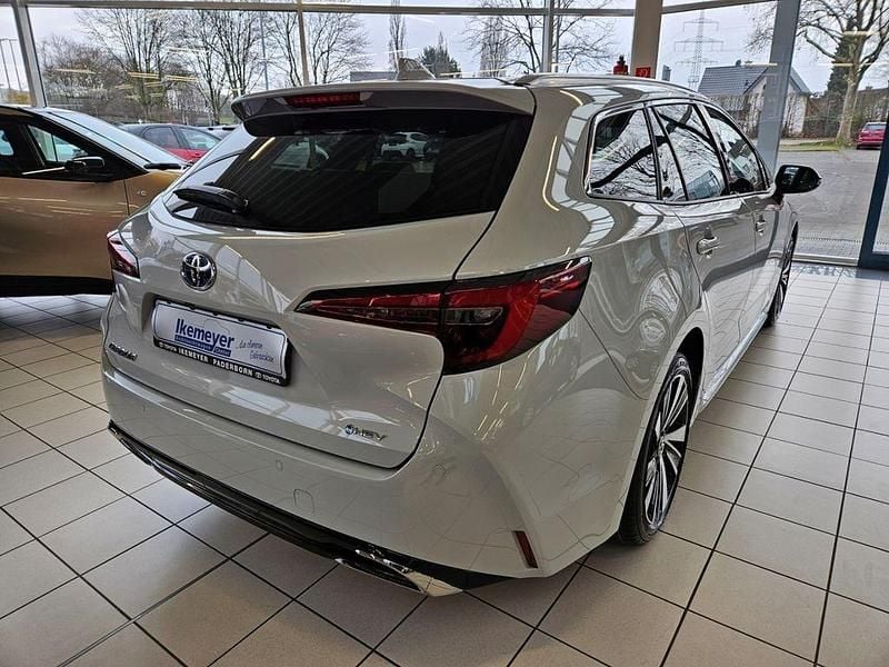 Gebraucht Toyota Corolla 140 PS (102 kW) 2025 Grau Kombi