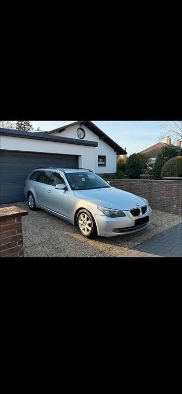 Gebraucht BMW 520 177 PS (130 kW) 2008 Silber Kombi