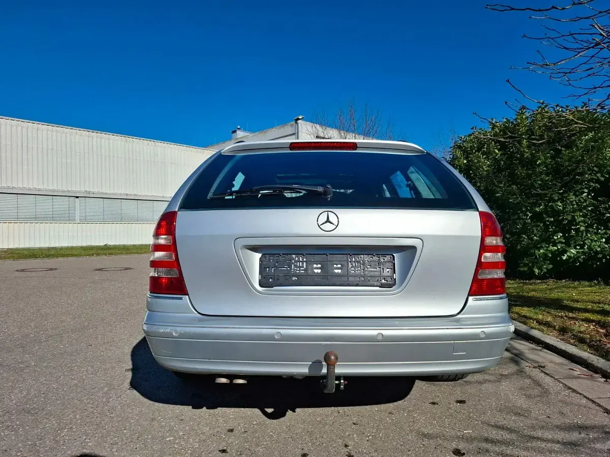 Gebraucht Mercedes C320 224 PS (164 kW) 2006 Silber Kombi