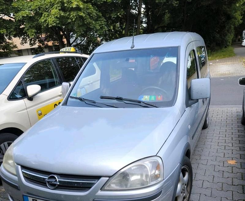 Silber Gebraucht 2006 Opel Combo Van / Kleinbus | 1.400 € (Teuer) - Bild 1/4