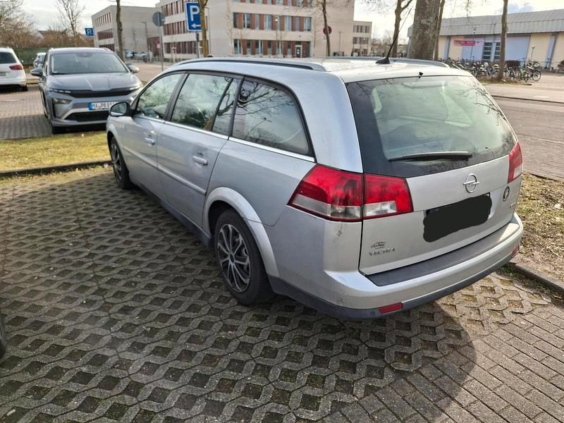 Gebraucht Opel Vectra 105 PS (77 kW) 2007 Silber Kombi