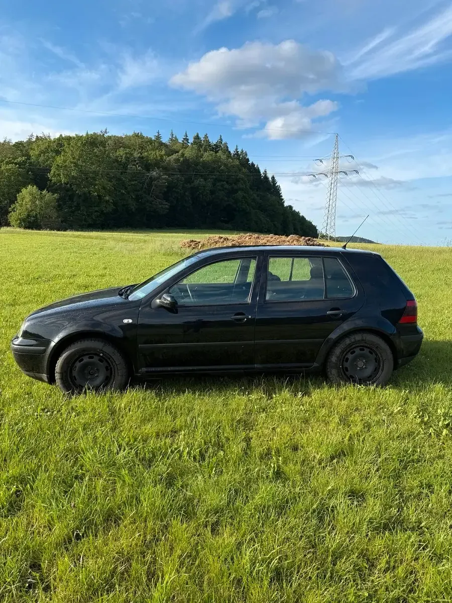 Gebraucht VW Golf IV 75 PS (55 kW) 2004 Schwarz Kleinwagen