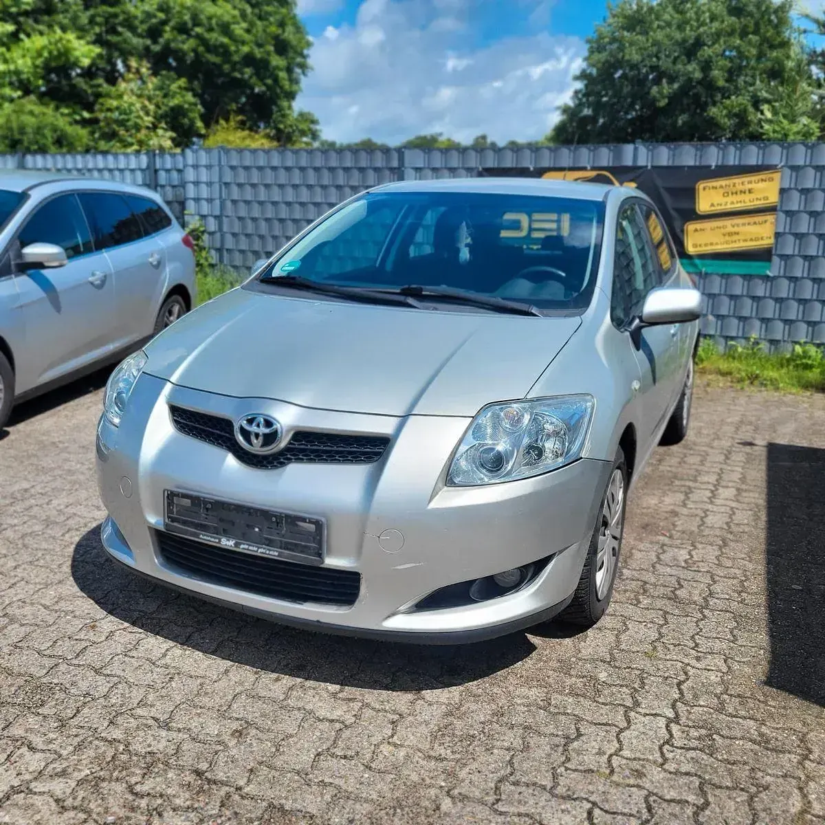 Gebraucht Toyota Auris Sol 124 PS (91 kW) 2007 Silber Kleinwagen