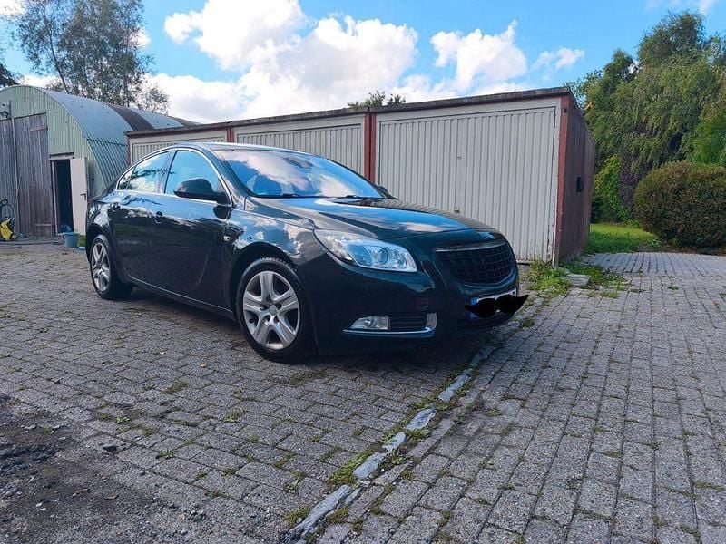 Schwarz Gebraucht 2010 Opel Insignia Innovation Limousine | 2.750 € (Guter Preis) - Bild 1/4