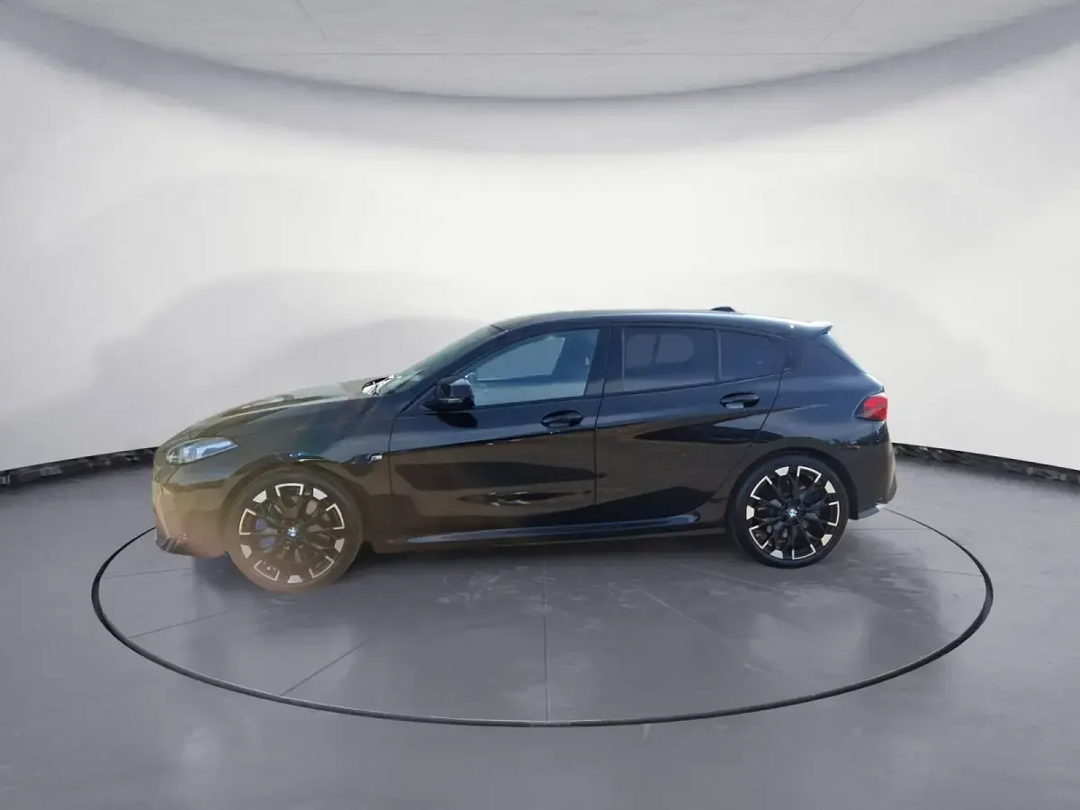 Używany BMW M135 Performance 300 KM (220 kW) 2025 Hatchback
