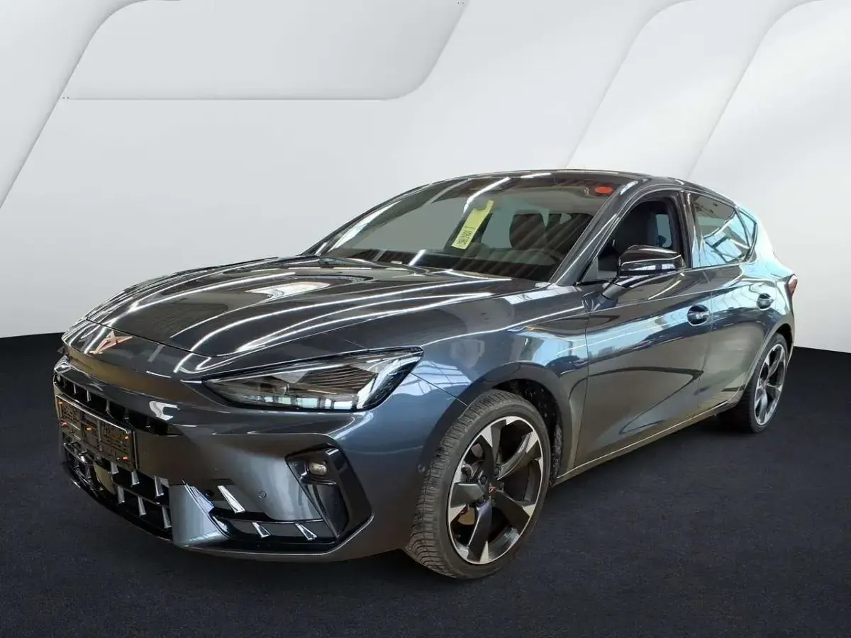 Gebraucht Cupra Leon 150 PS (110 kW) 2025 Grau Limousine