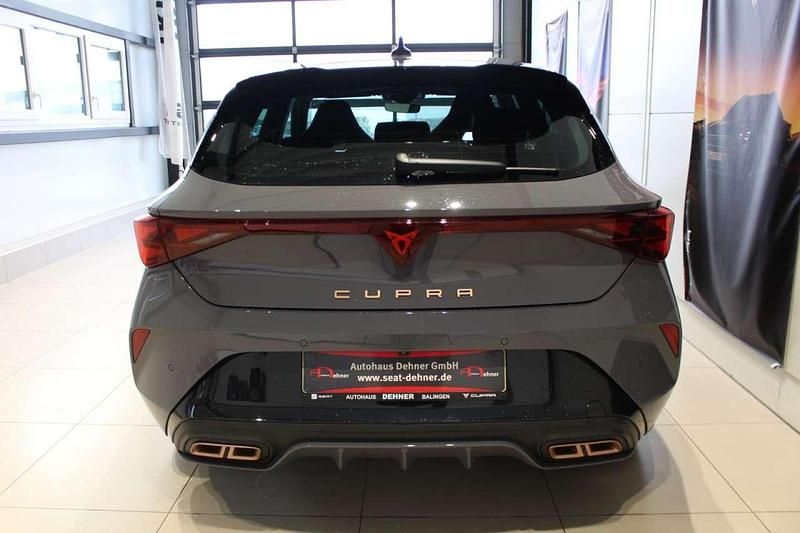 Nowe Cupra Leon VZ 177 KM (130 kW) 2026 Szary Sedan/Limuzyna