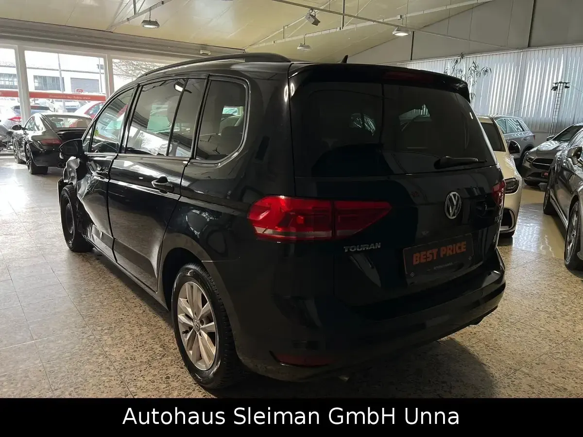 Gebraucht VW Touran Comfortline 150 PS (110 kW) 2015 Schwarz Van / Kleinbus