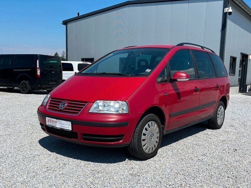 Rot Gebraucht 2009 VW Sharan Trendline Van / Kleinbus | 3.999 € (Fairer Preis) - Bild 1/4