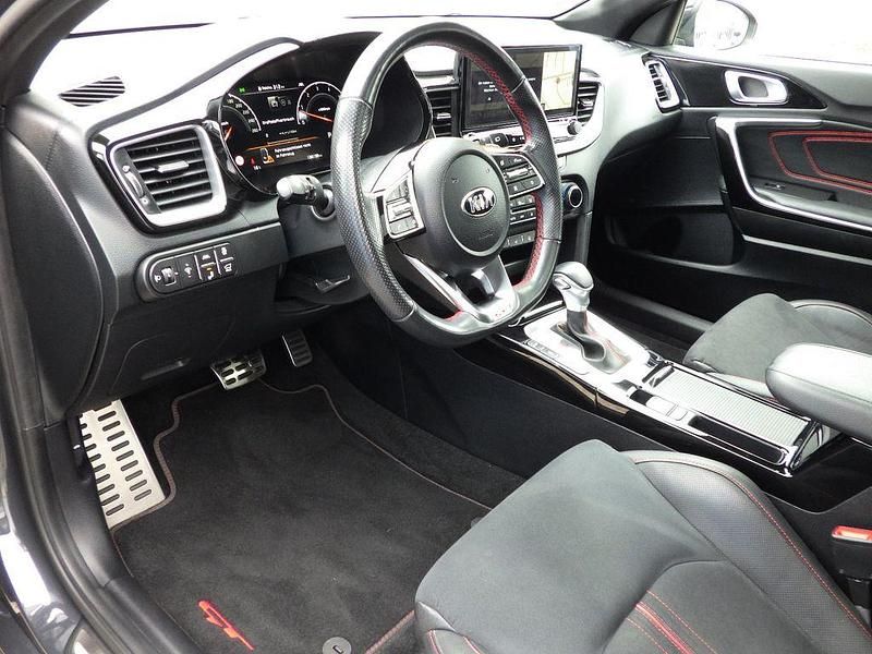 Gebraucht Kia ProCeed 204 PS (150 kW) 2021 Pentametal (metallic) Kleinwagen