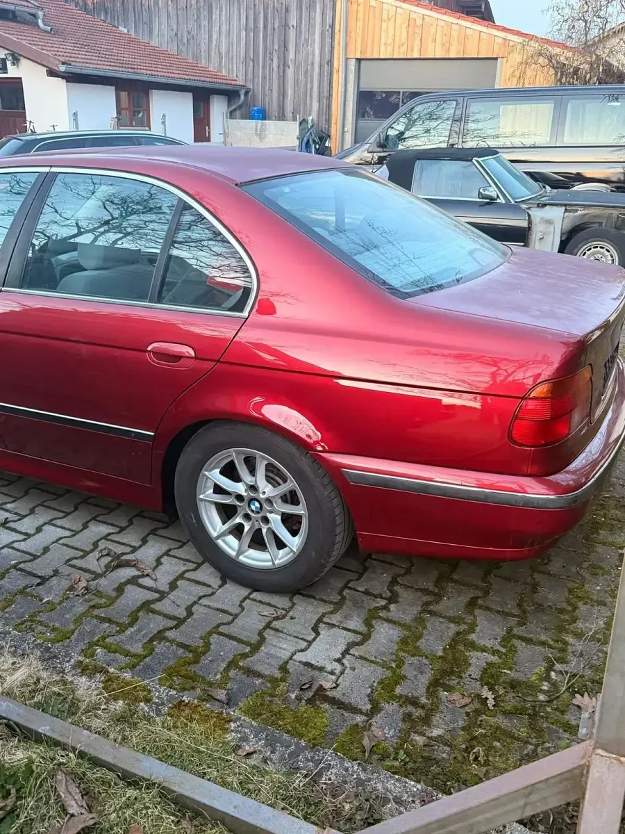 Gebraucht BMW 523 170 PS (125 kW) 2000 Rot Limousine