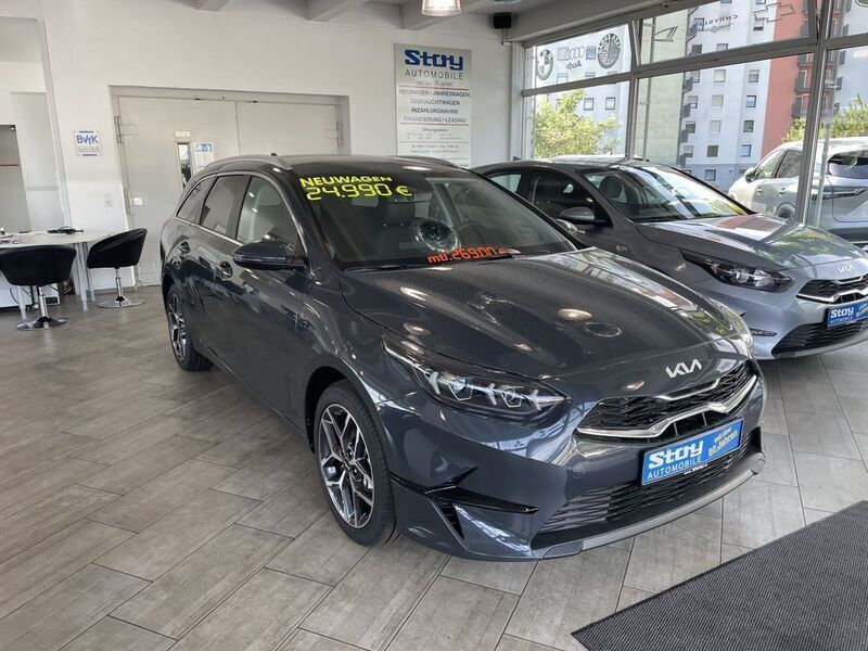 Deluxe weiã Neu 2025 Kia Ceed Sportswagon Kombi | 24.990 € (Fairer Preis) - Bild 1/4