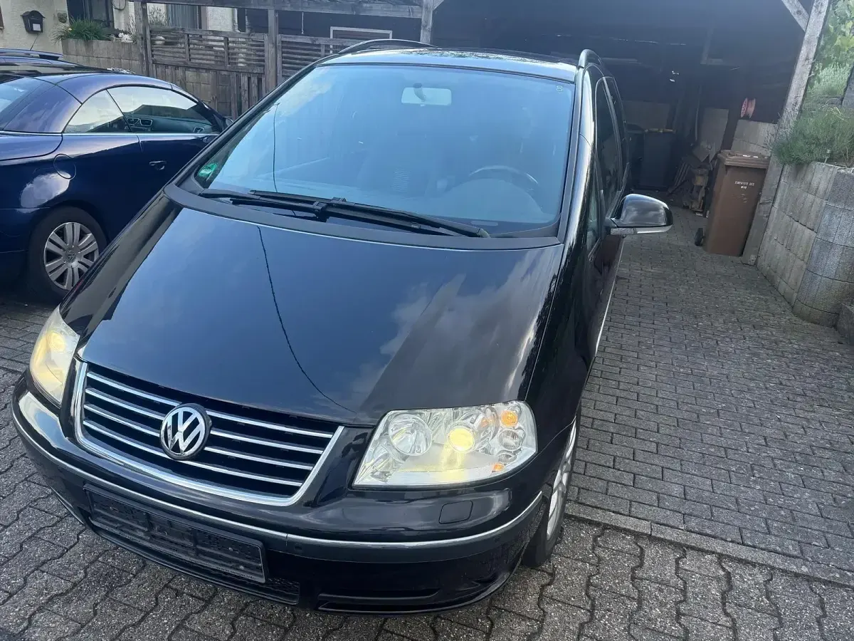 Gebraucht VW Sharan 115 PS (84 kW) 2008 Schwarz Van / Kleinbus