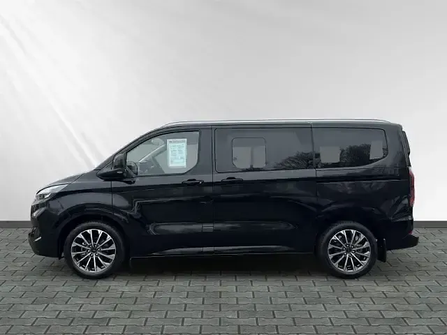 Gebraucht Ford Tourneo Custom Titanium X 170 PS (125 kW) 2026 Schwarz Van