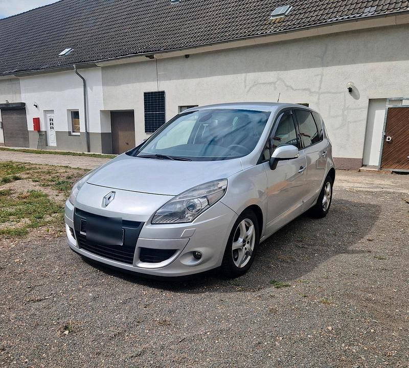 Grau Gebraucht 2009 Renault Scénic III Van / Kleinbus | 2.490 € (Guter Preis) - Bild 1/4