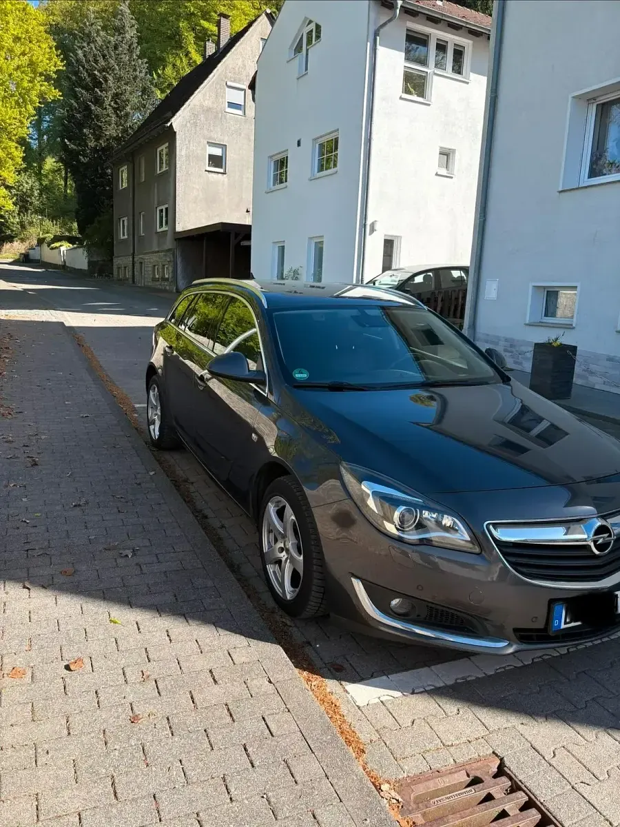 Gebraucht Opel Insignia Sport 195 PS (143 kW) 2015 Braun Kombi
