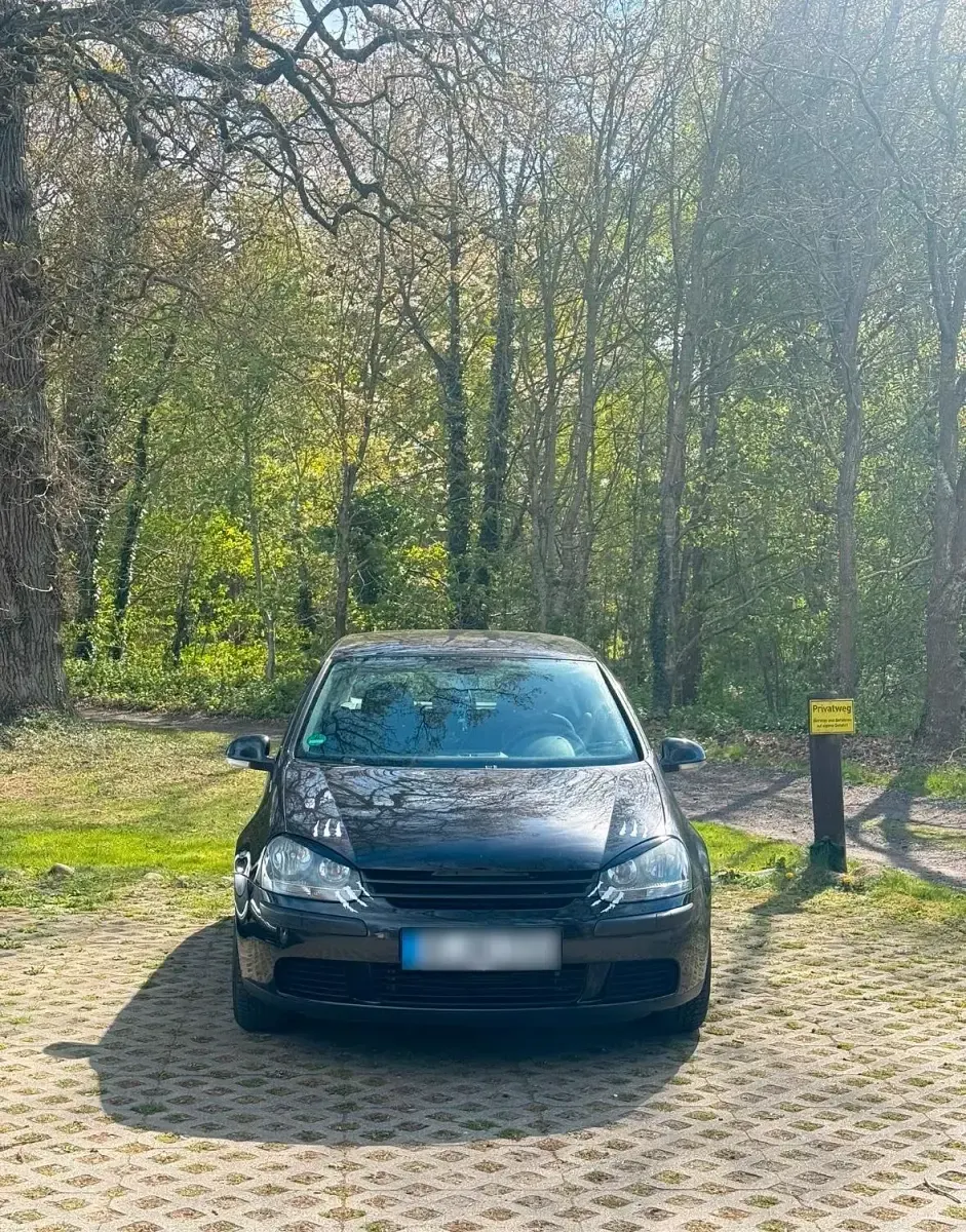 Gebraucht VW Golf V 115 PS (84 kW) 2003 Schwarz Kleinwagen