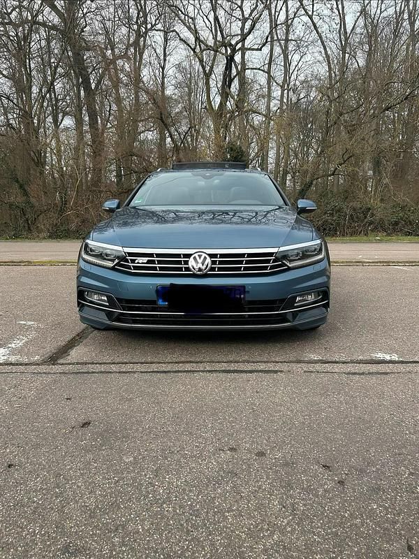 Gebraucht VW Passat R 280 PS (205 kW) 2017 Blau Kombi