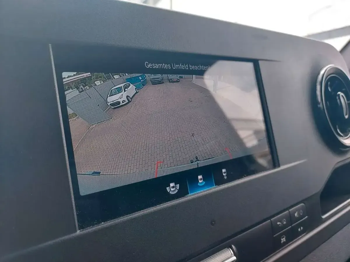 Gebraucht Mercedes Sprinter 143 PS (105 kW) 2020 Grau Van