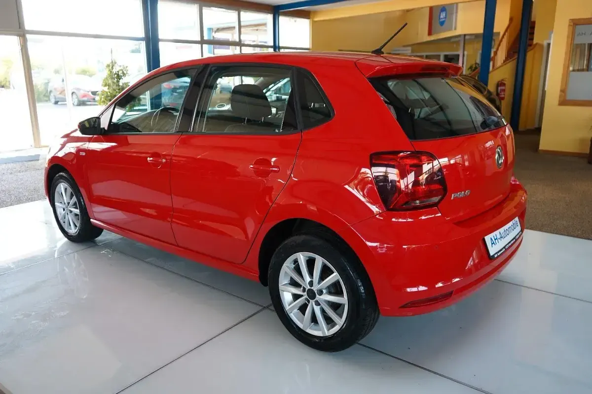 Gebraucht VW Polo LOUNGE 75 PS (55 kW) 2015 Rot Kleinwagen