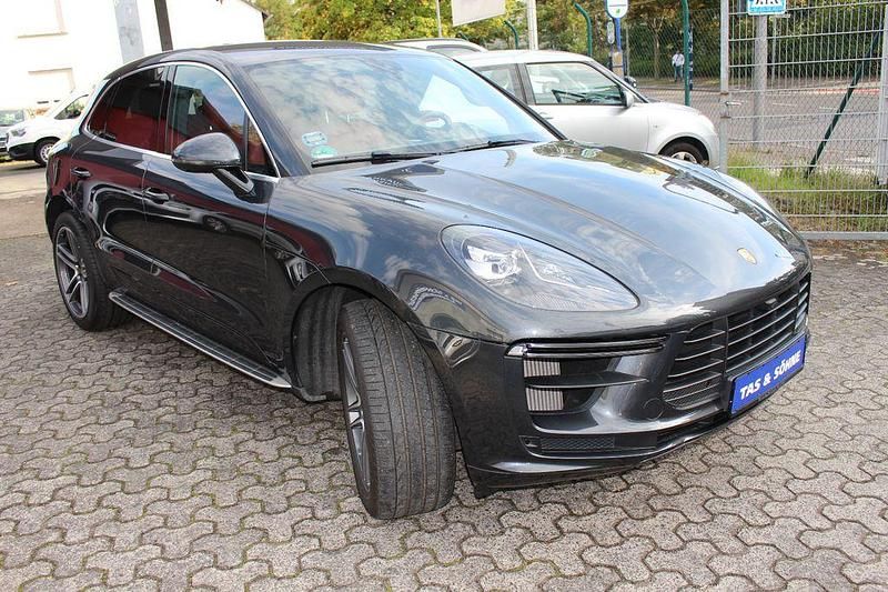 Grau Gebraucht 2021 Porsche Macan Turbo SUV | 69.490 € (Guter Preis) - Bild 1/4