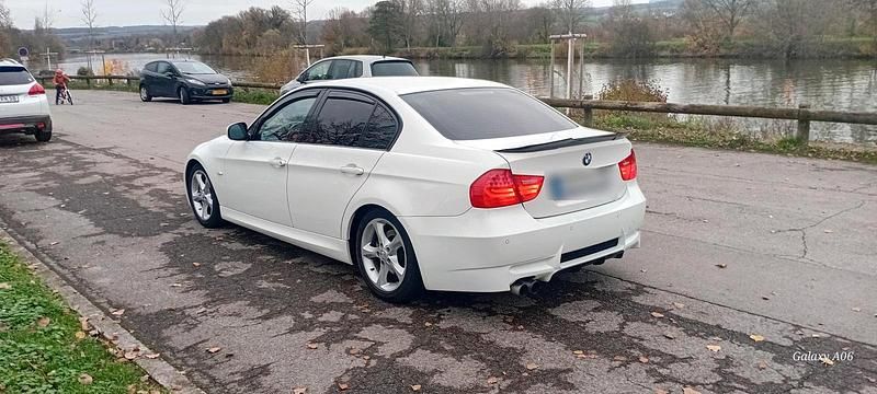 Andere farben Gebraucht 2010 BMW 318 Kleinwagen | 7.500 € - Bild 1/4